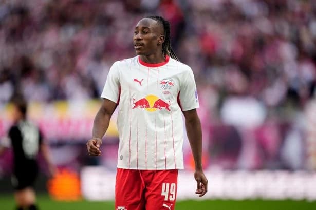 Transfer news LIVE: Liverpool's Yan Diomande talks, Arsenal get Kroupi boost, Man Utd statement