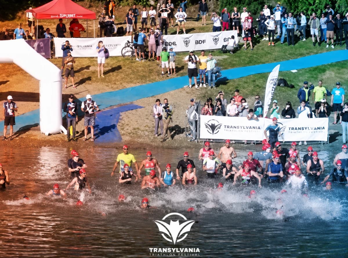 Transylvania Triathlon Festival 2026 are loc în weekend la Lacul Bezid