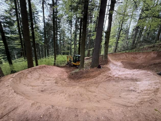 Traseele de mountain-bike din Poiana Braşov, deschise în două sau trei săptămâni
