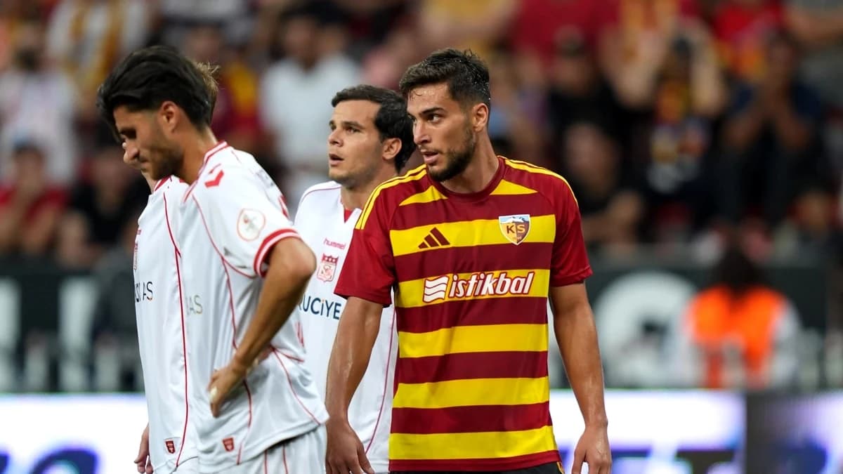 Trei din trei ca titular! Fotbalistul a intrat în atenția selecționerului și ar putea fi una dintre