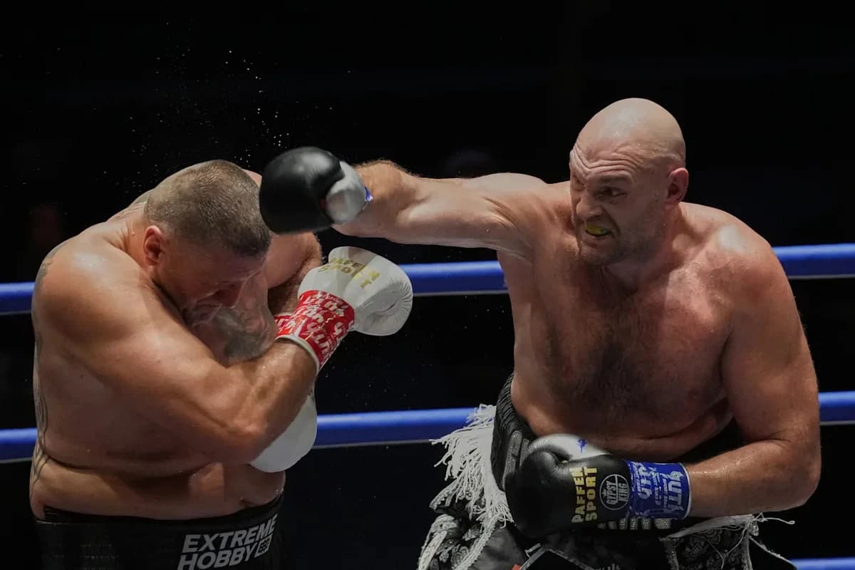 Tyson Fury beats Mariusz Wach in Thailand, awaits Anthony Joshua