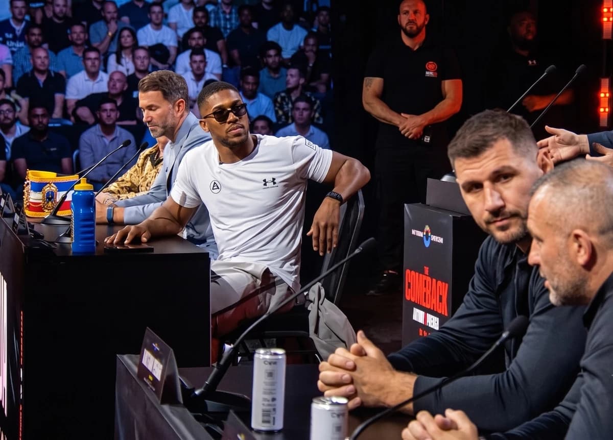 Tyson Fury Mocks Anthony Joshua’s Opponent Kristian Prenga: “I Think He’s a Doorman”