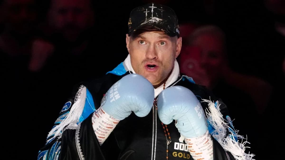 Tyson Fury should take a warm-up bout ahead of a November showdown with Anthony Joshua, says Frank W