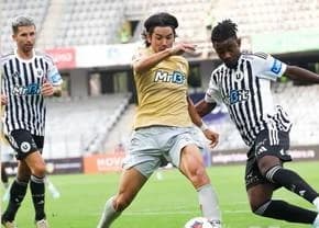 U Cluj, victorie dramatică cu UTA Arad » Meci cu de toate: 3 goluri, penalty și eliminare! Clasament