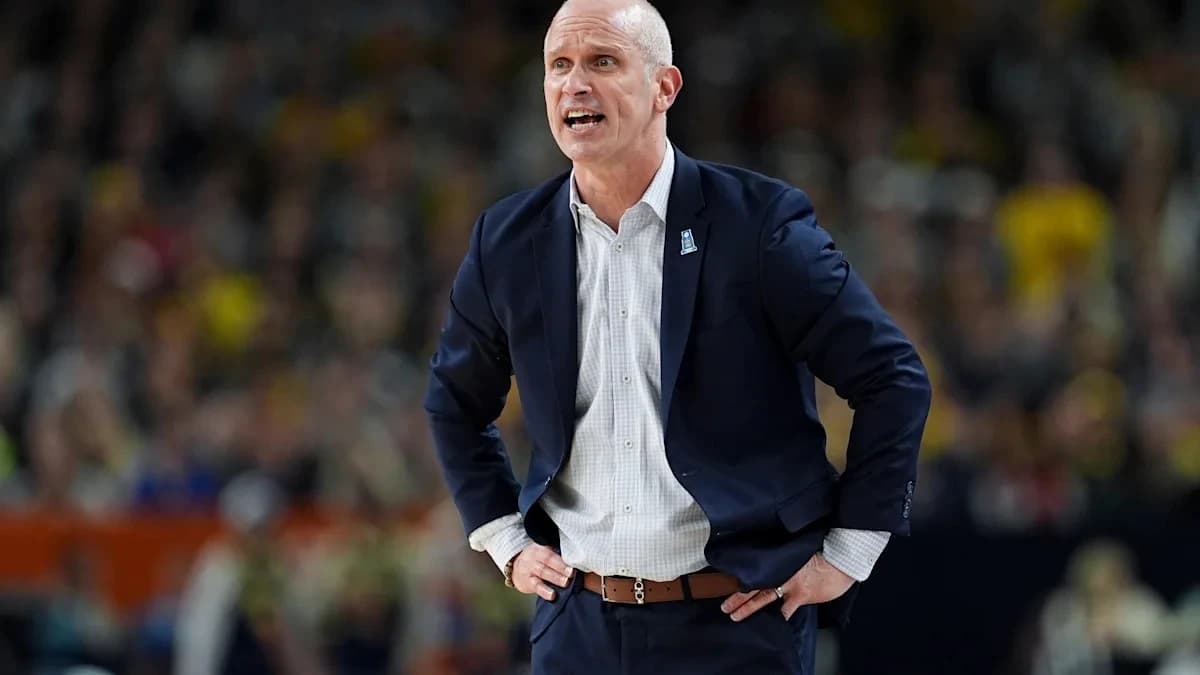UConn coach Dan Hurley signs a 2-year extension that puts him under contract through 2032
