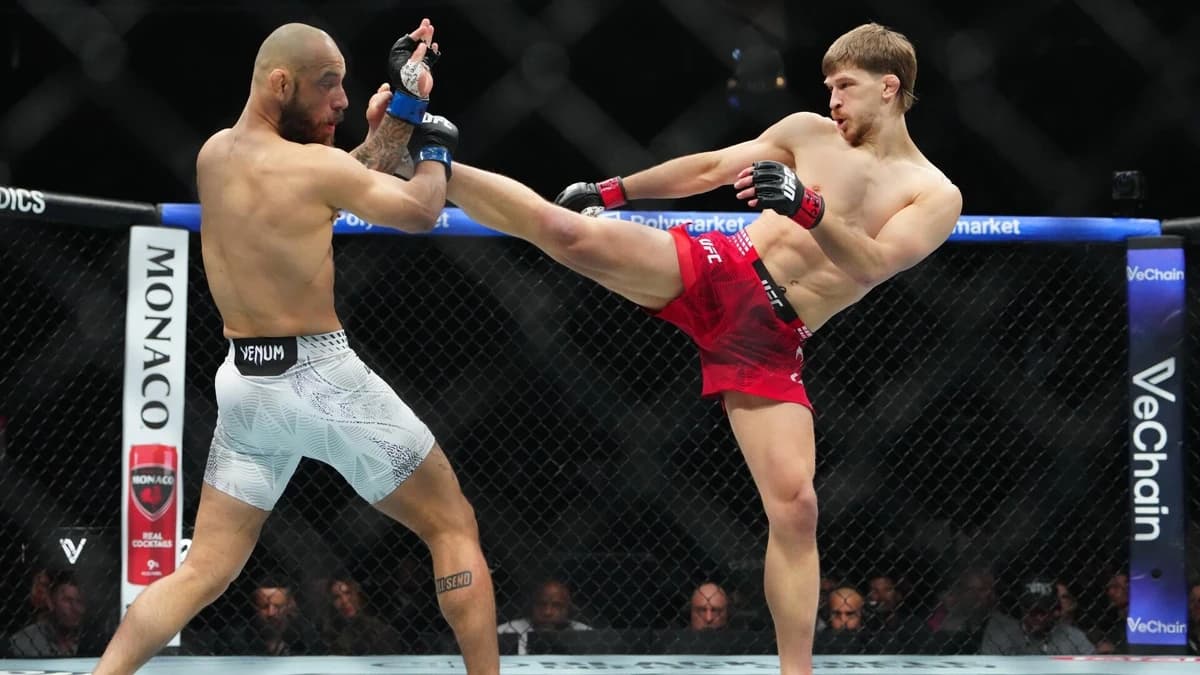 UFC Fight Night odds, lines, predictions, time: Arnold Allen vs. Melquizael Costa picks by elite MMA