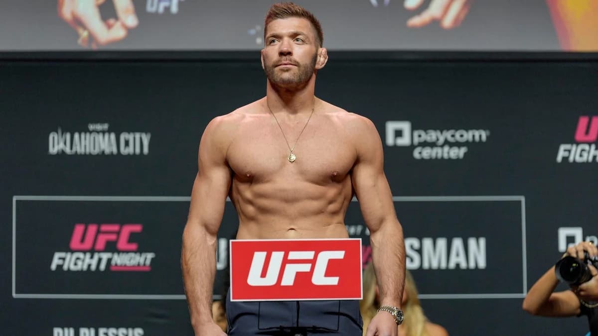UFC Fight Night odds, lines, predictions, time: Dricus du Plessis vs. Kamaru Usman picks by elite MM