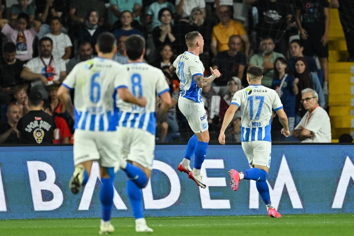 Un club din La Liga a venit în România pentru trei jucători de la Universitatea Craiova