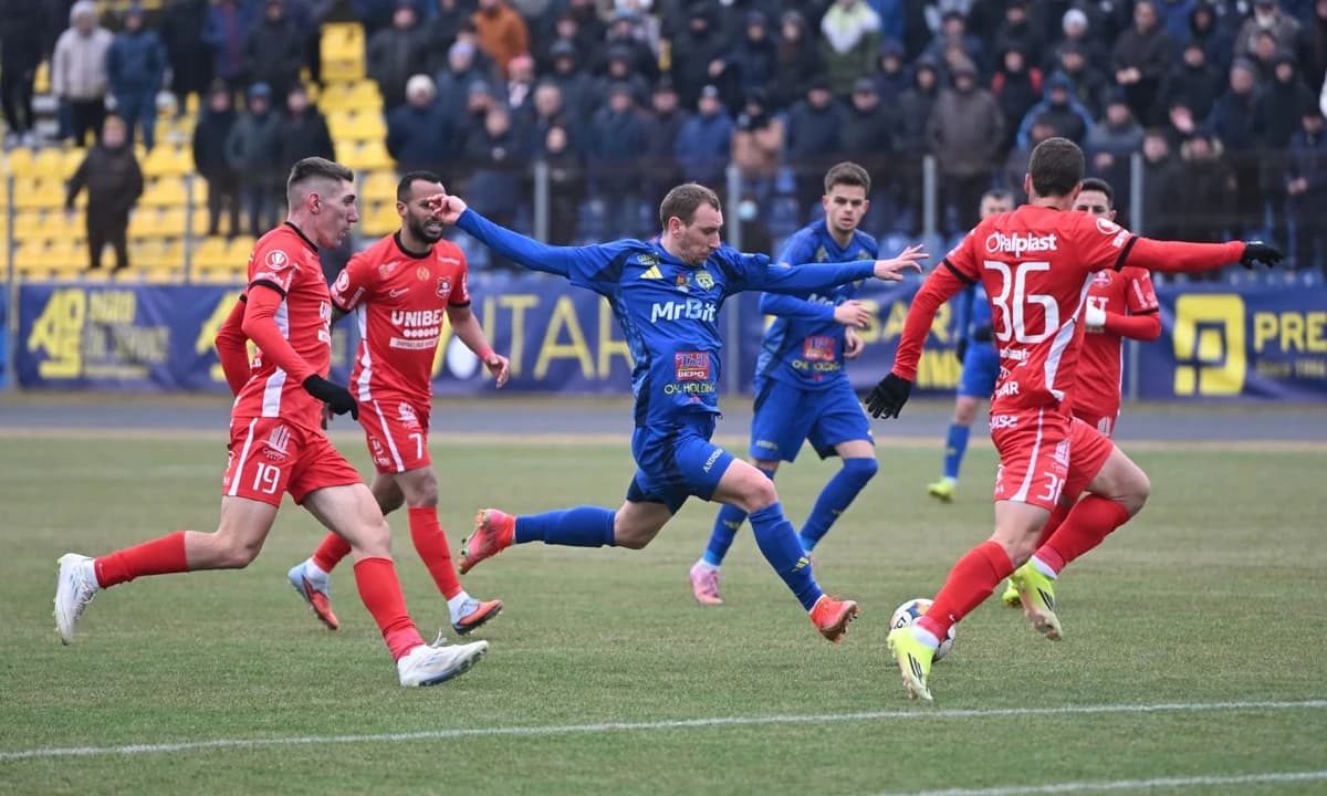 Unirea Slobozia - FC Hermannstadt, ACUM pe Sport.ro. Lazar apără o lovitură de la 11 metri