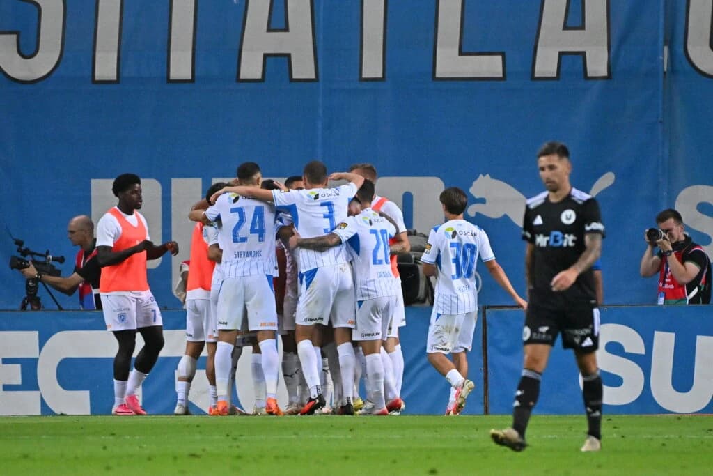 Universitatea Craiova-FCSB, duel între ultimele campioane. Oltenii au un avantaj important