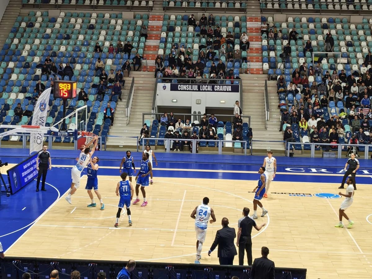 Universitatea Craiova se răzbună pe bulgari la baschet, după ce a plâns la fotbal! Cum își sting ama