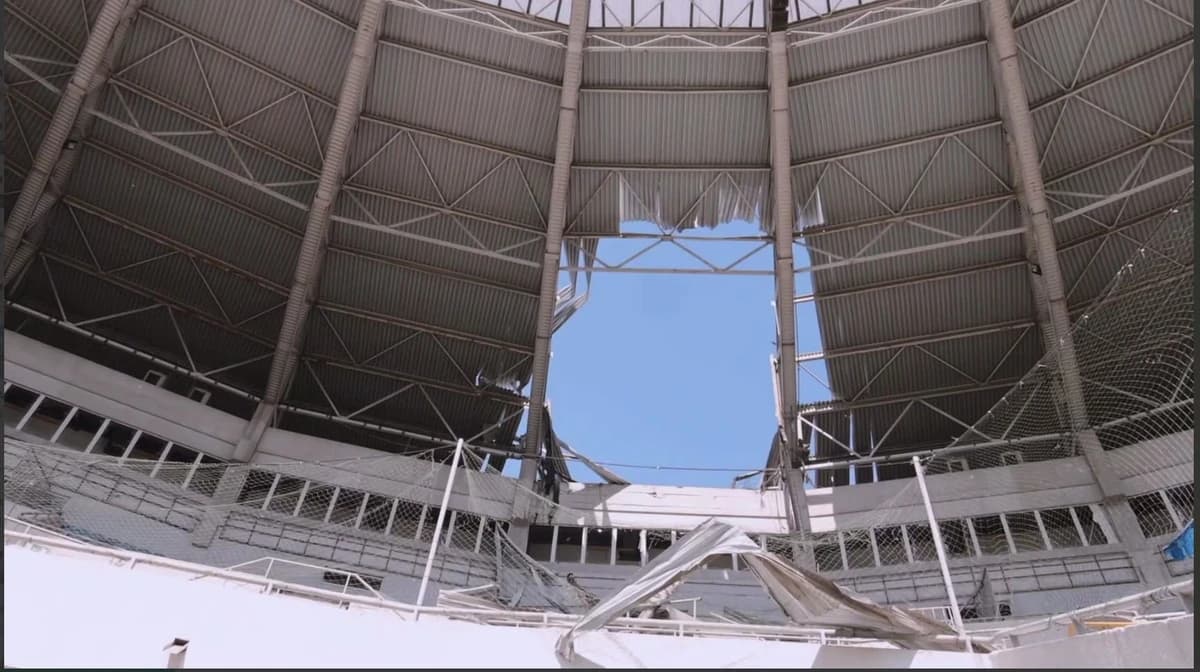 Unul dintre cele mai mari stadioane de fotbal din Ucraina, avariat în urma unui atac rusesc asupra o
