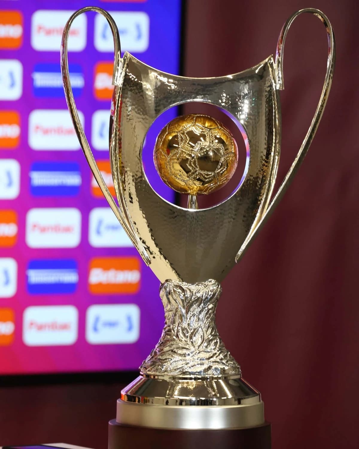 UPDATE - Supercupa României, primul trofeu al sezonului 2026/2027: Universitatea Craiova - Universit