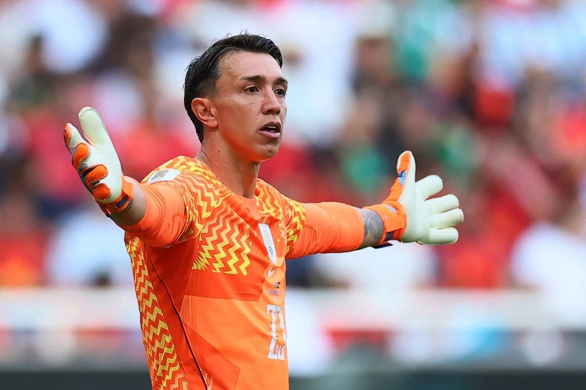 Uruguay boss Marcelo Bielsa explains stunning Fernando Muslera half-time change after howler against