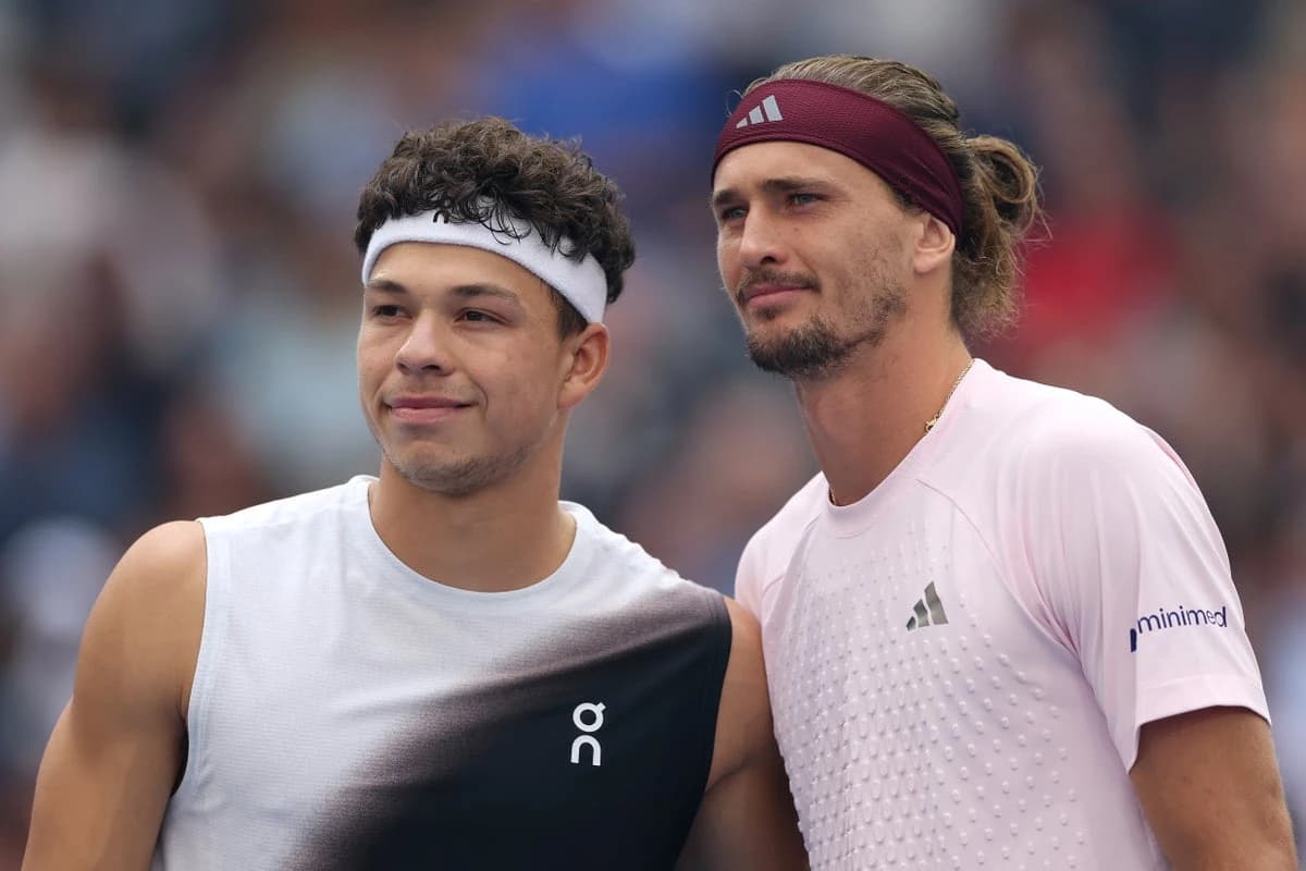 US Open final LIVE: Nervy Shelton gifts Zverev opening break with grand slam history on the line