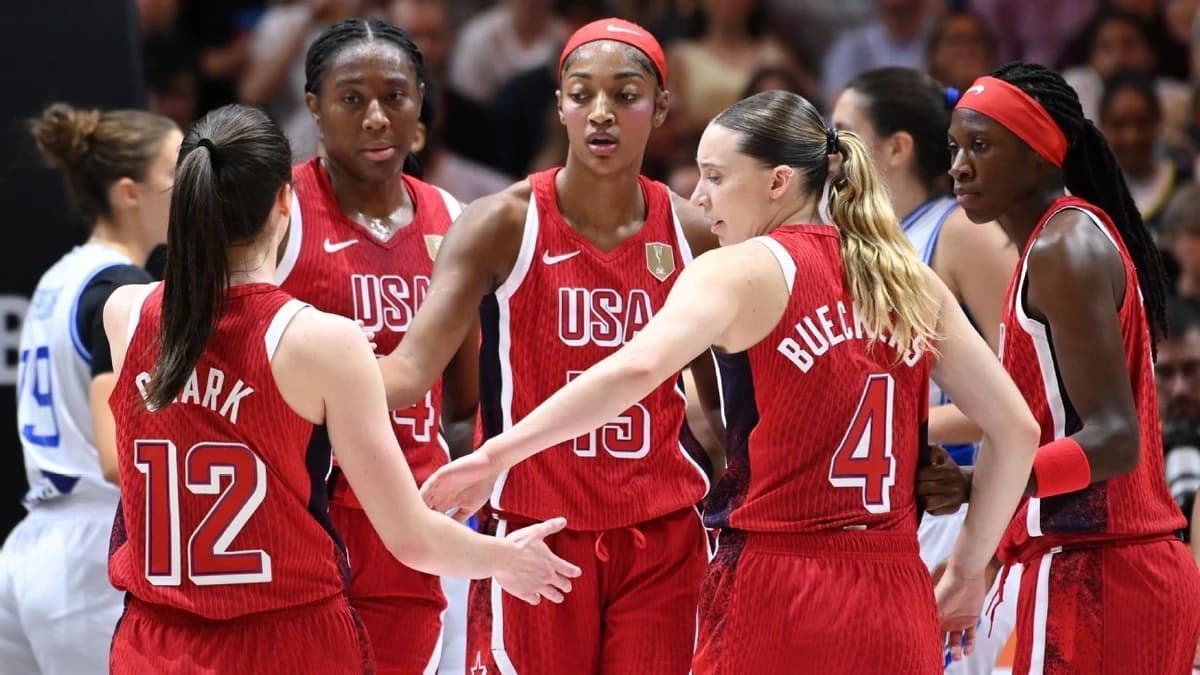 U.S. rolls over Hungary, moves on to FIBA semis