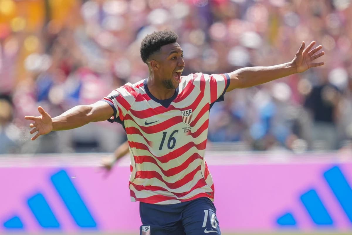 USMNT Beats Australia, Final Match Stats, Highlights & World Cup Group D Scenarios