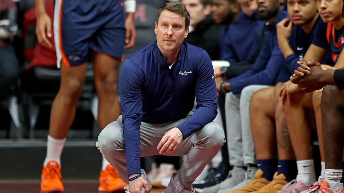 UTSA coach Austin Claunch suspended after arrest on suspicion of DWI with season-opener less than we