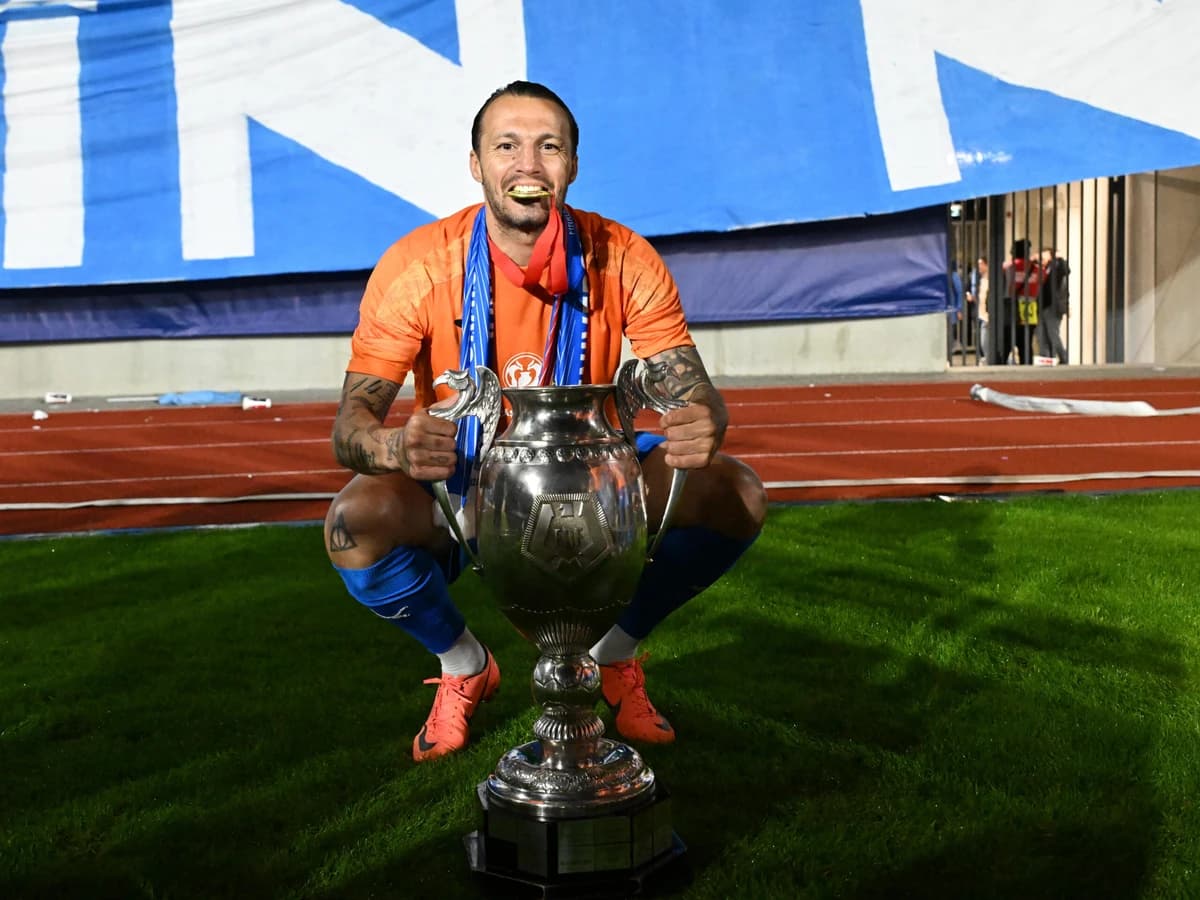 Vasile Mogoş a luat titlul cu Craiova şi are o ofertă pe masă din Italia