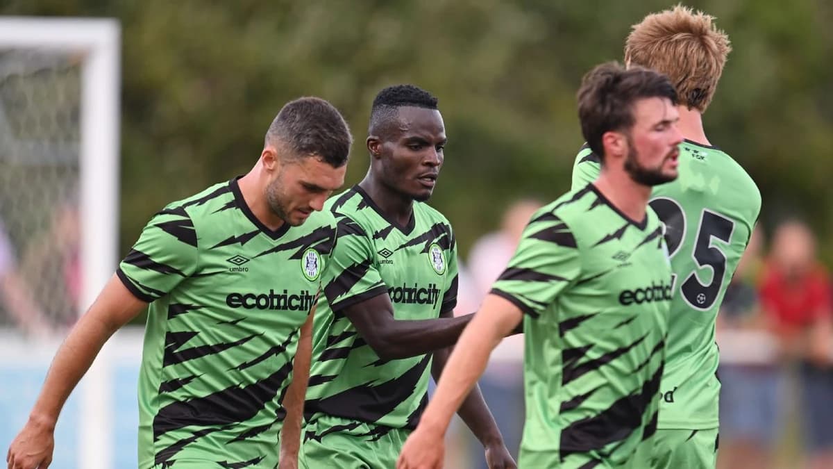 Vegan Forest Green deny fan bacon sandwich beef