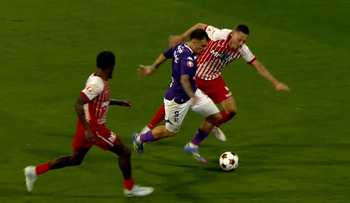Verdictul specialistului după controversa uriaşă din UTA – Rapid 0-0. Motivul pentru care VAR-ul nu