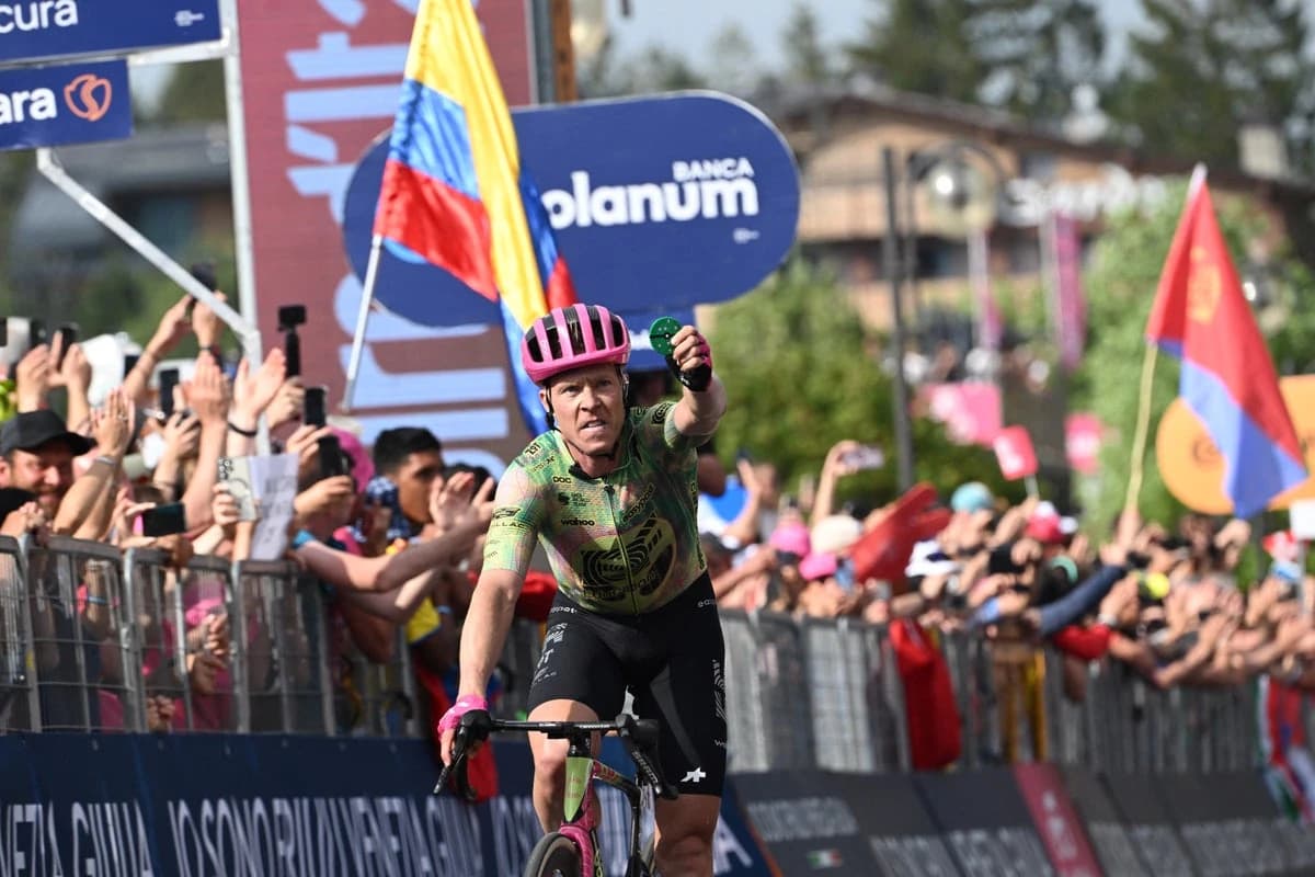 Veteran Michael Valgren finally claims first Giro d’Italia success after breakaway battle on stage 1