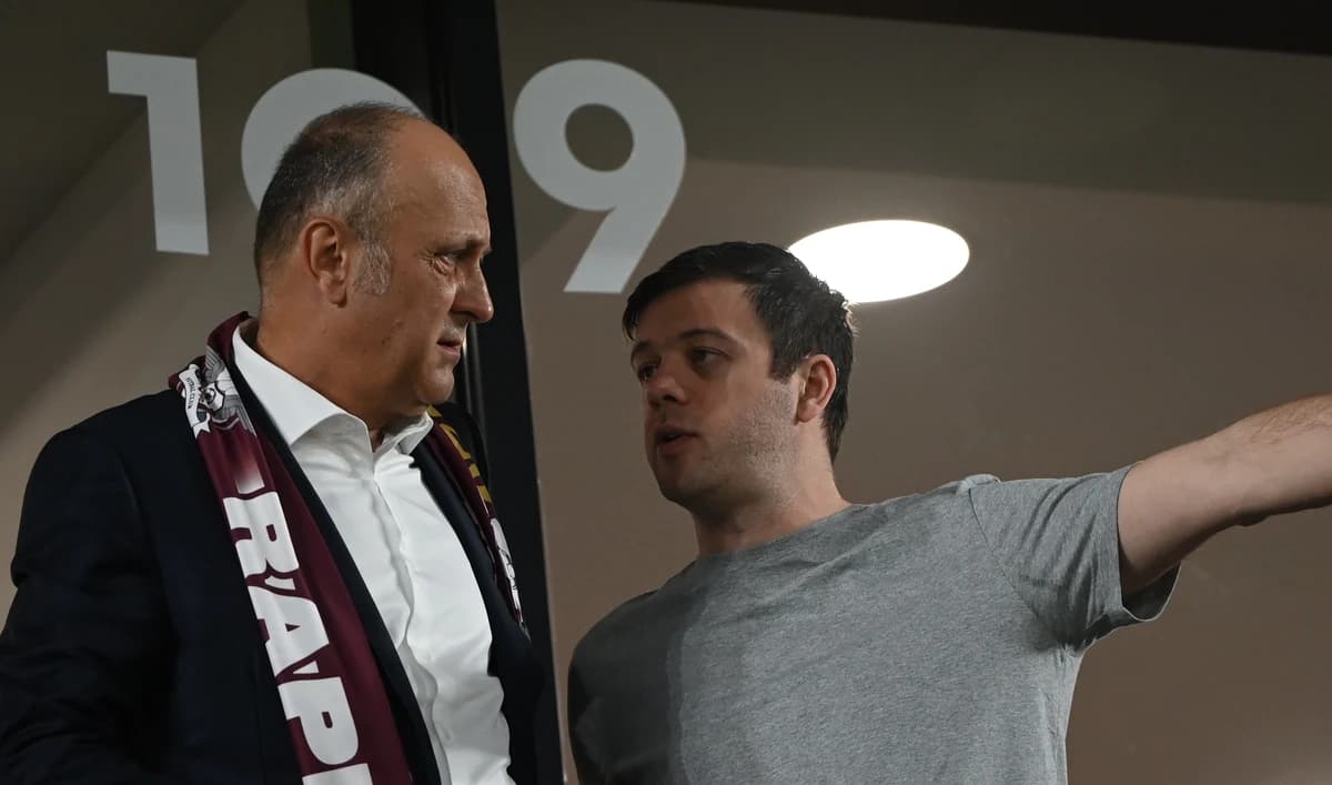 Victor Angelescu a intrat în direct și a anunțat transferul de la Genoa la Rapid