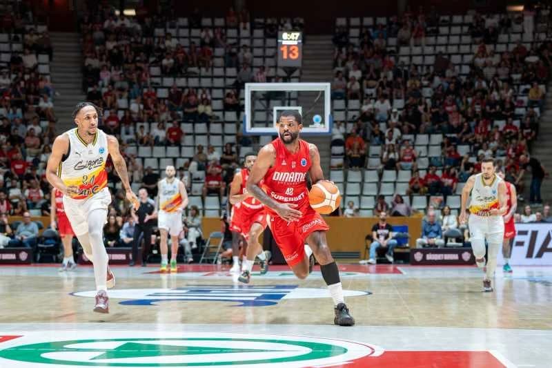 VIDEO Baschet masculin: CS Dinamo București, debut cu stângul în FIBA Europe Cup