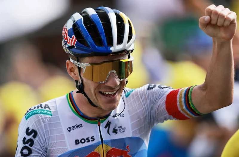 VIDEO Ciclism: Belgianul Remco Evenepoel, învingător în etapa a 15-a a Turului Franței; Pogacar în c