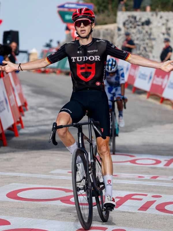 VIDEO Ciclism: Marco Brenner (Tudor), învingător în etapa a 14-a a Turului Spaniei; Mas rămâne lider