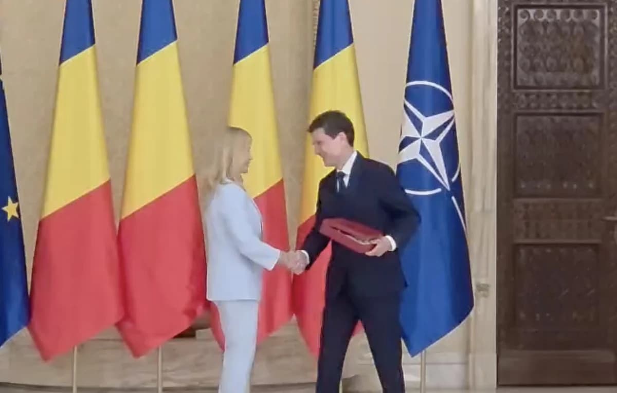 VIDEO Nadia Comăneci, decorată de Nicușor Dan! „Zeița de la Montreal” a primit la Cotroceni Ordinul