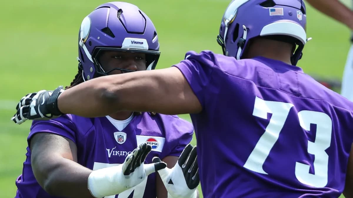 Vikings offensive line takes massive hit with season-ending injury, another star in concussion proto