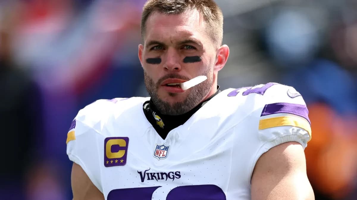 Vikings veteran joins exclusive NFL club with interception that saves perfect season