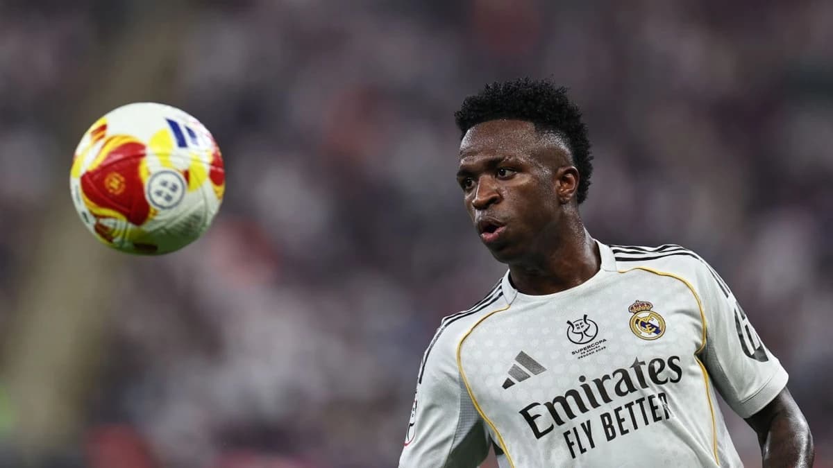 Viní back in Madrid training amid Arsenal links