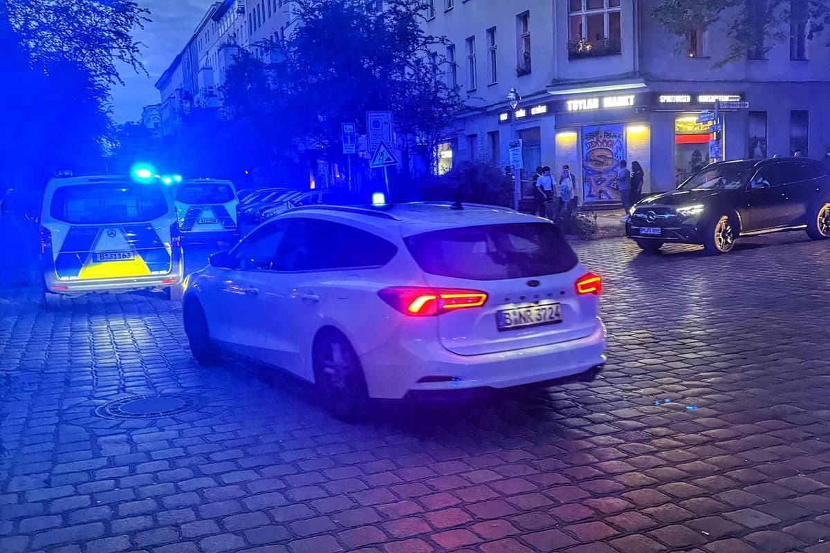 Voia să plece la antrenament, dar hoții i-au furat roțile de la mașină! Necaz pentru o vedetă din Bu