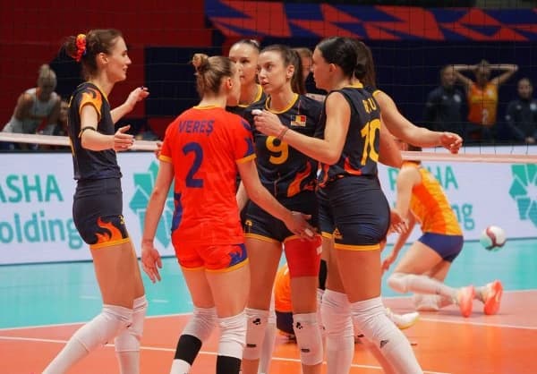 Volei feminin: România, învinsă de Azerbaidjan, scor 3-2, în al doilea meci de la Campionatul Europe