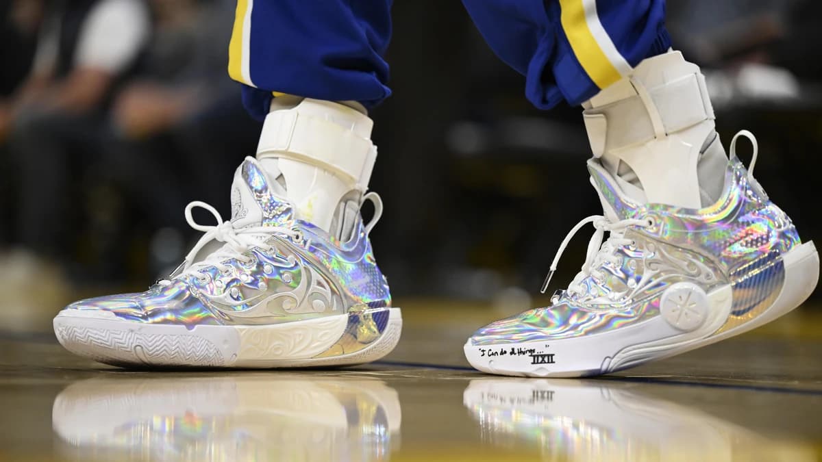 Warriors' Steph Curry Signs Reported $400M Shoe Contract with Li-Ning After 2025 Under Armour Exit