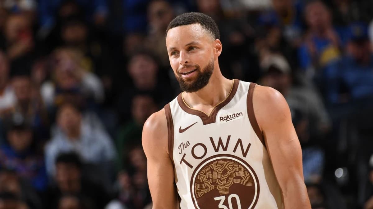 Warriors' Stephen Curry says 'no drama' over unsettled contract