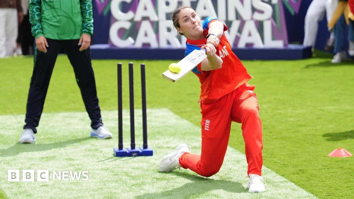Waterloo Bridge becomes cricket pitch for T20 World Cup launch
