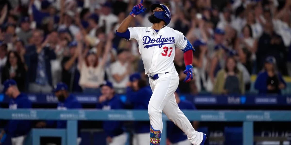 'We never give up': Teo's grand slam keys LA's 2nd straight comeback win