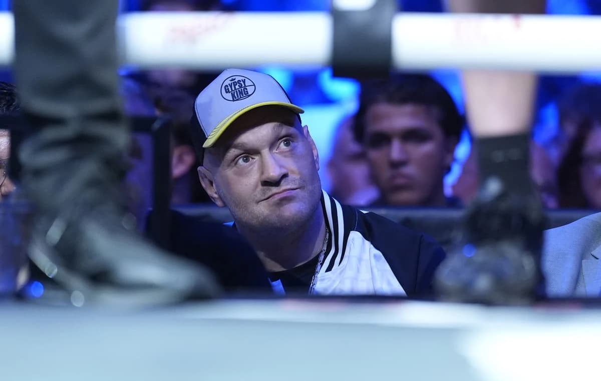Wembley Stadium could host Tyson Fury v Anthony Joshua fight โ on one condition