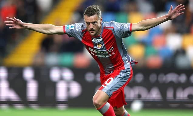 West Ham interested in signing free agent Jamie Vardy as striker prepares to return to England - as