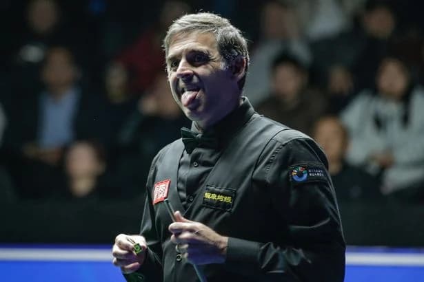 When is Ronnie O'Sullivan playing at the World Seniors Snooker Championship?