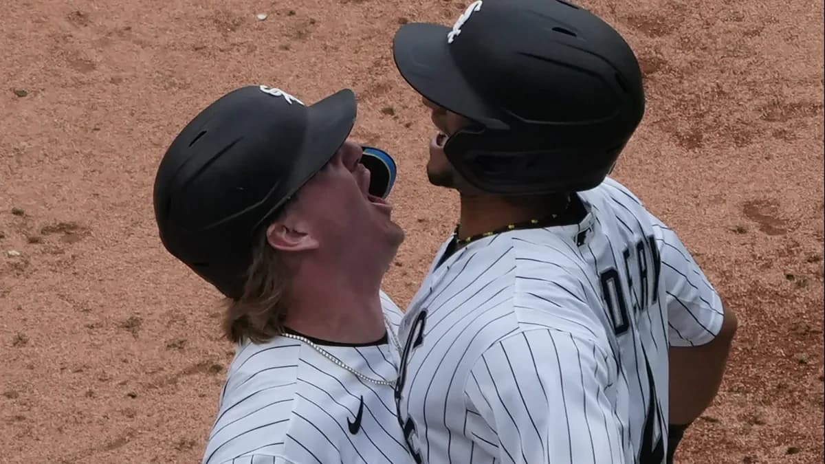 White Sox acquire two-time Gold Glove center fielder Brenton Doyle in trade with Rockies