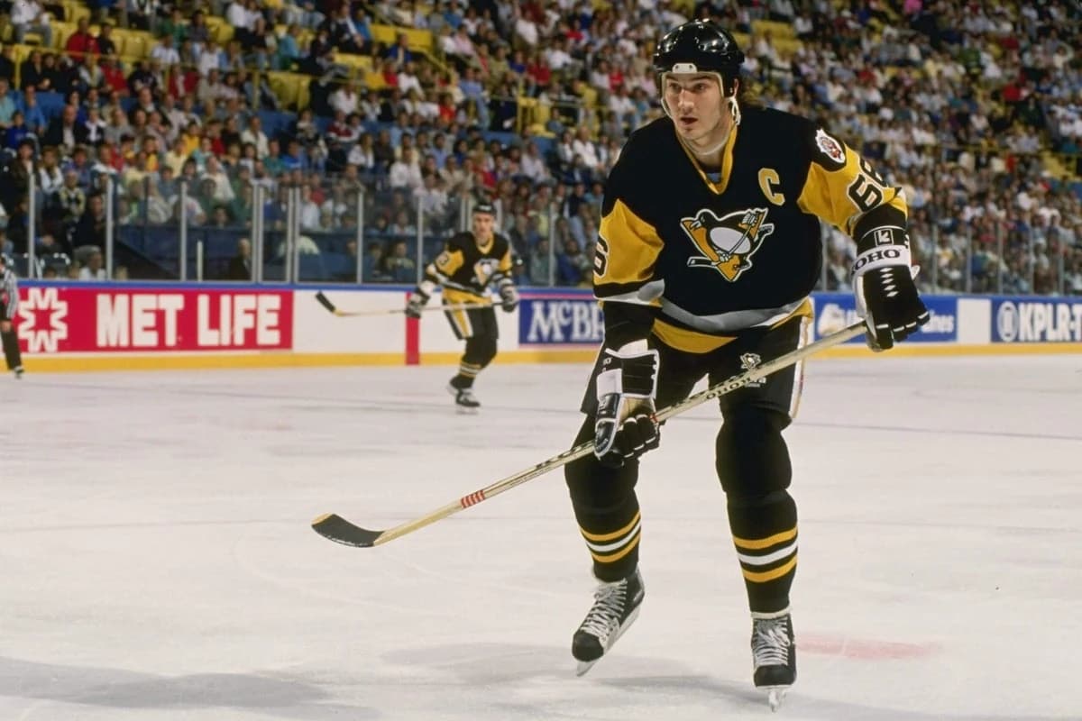 Who was better: Mario Lemieux or Wayne Gretzky? A fun offseason NHL debate