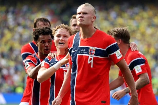 Why did Erling Haaland choose to play for Norway over England after being born in Leeds?