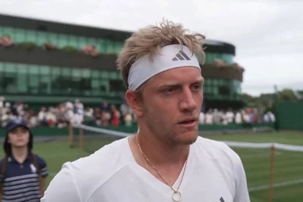 Wimbledon star forced into apology after on-court interview abruptly ended