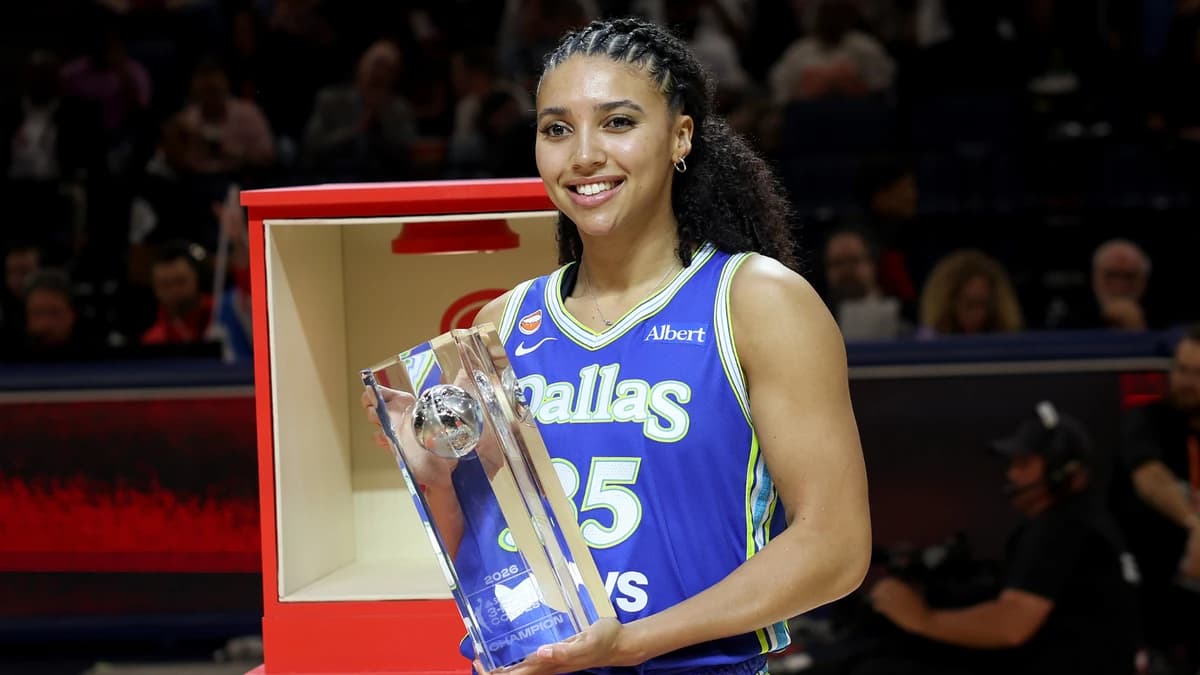 Wings' Azzi Fudd makes history with WNBA 3-point shooting contest win, challenges Steph Curry to a '