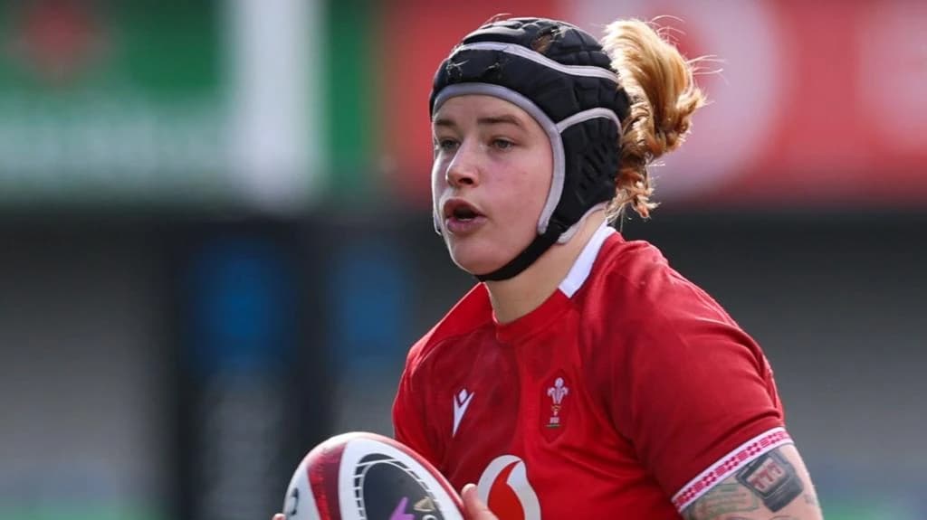 Women's Six Nations: Proud Wales skipper Lewis relishing England challenge
