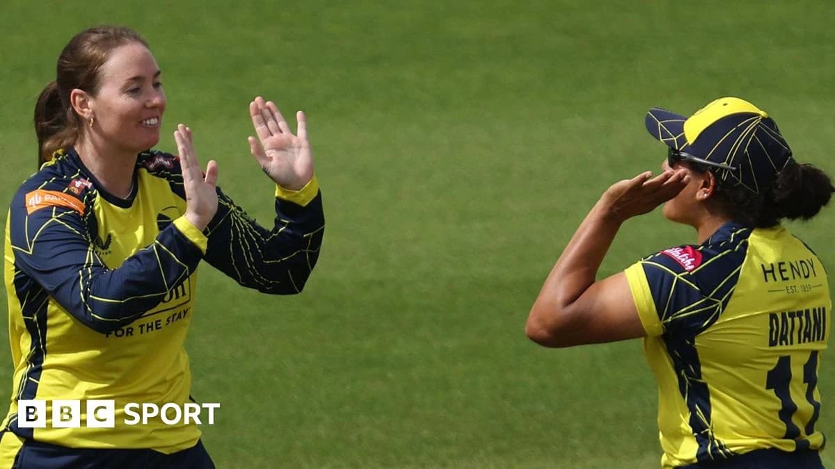 Women's T20 Blast: Hampshire & Surrey tie thriller